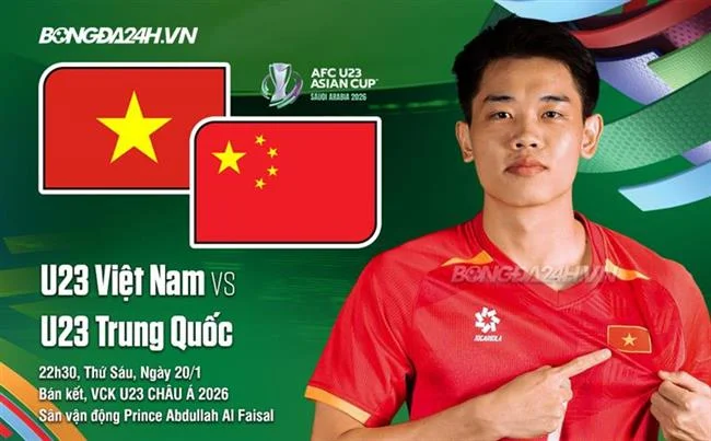 Trận đấu đá gà trực tiếp đang diễn ra với khán giả cổ vũ